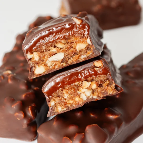 Шоу-бокс шоколадних батончиків "Peanut + caramel" фото